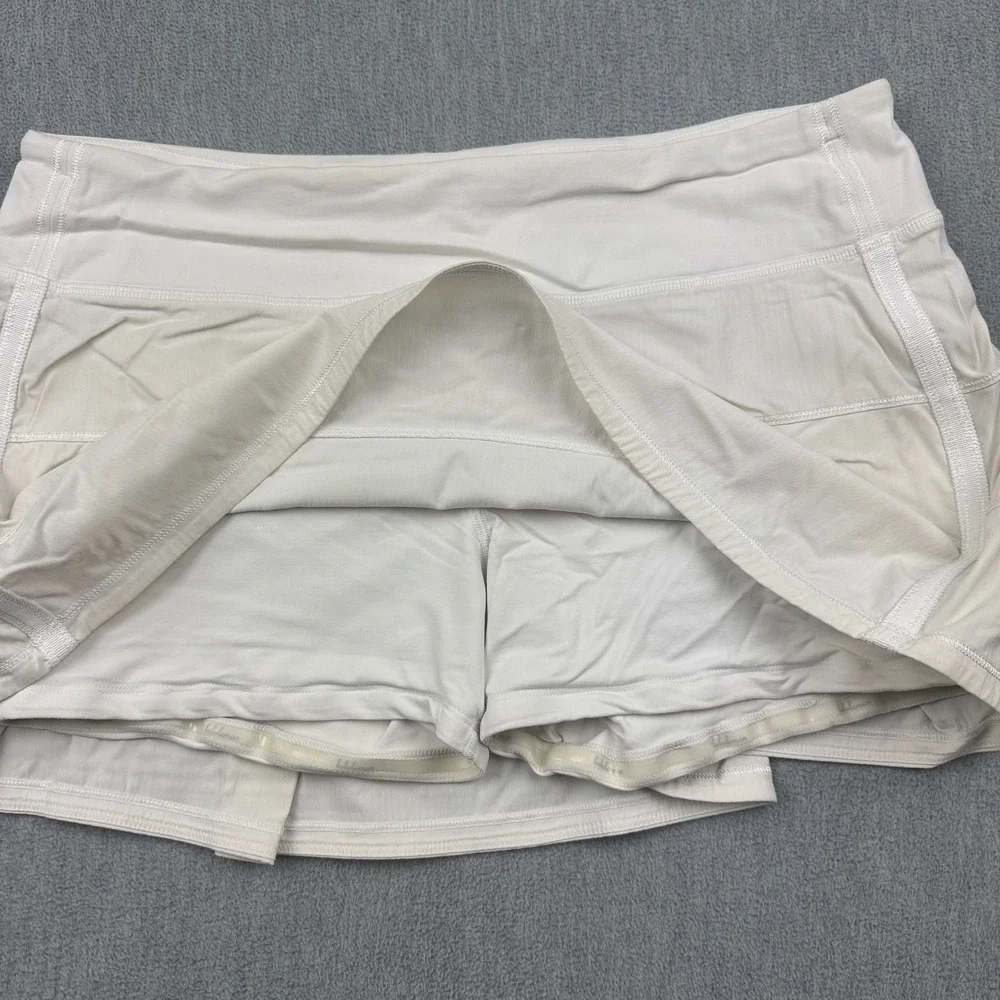 Lululemon Skirt Skort Womens 10 Ivory Athletic Pace Rival 4-Way Stretch Tennis